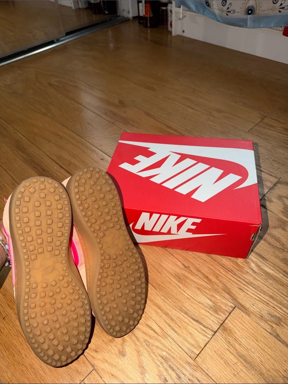 Nike stylish low